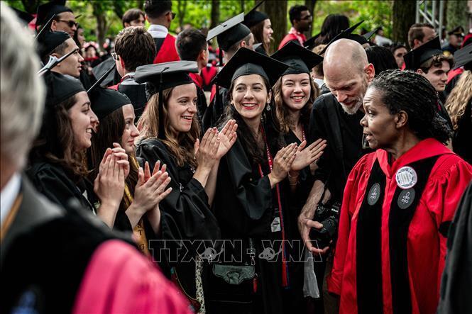Sinh viên tại Đại học Harvard ở Cambridge, Massachusetts, Mỹ. (Ảnh: THX/TTXVN) Media